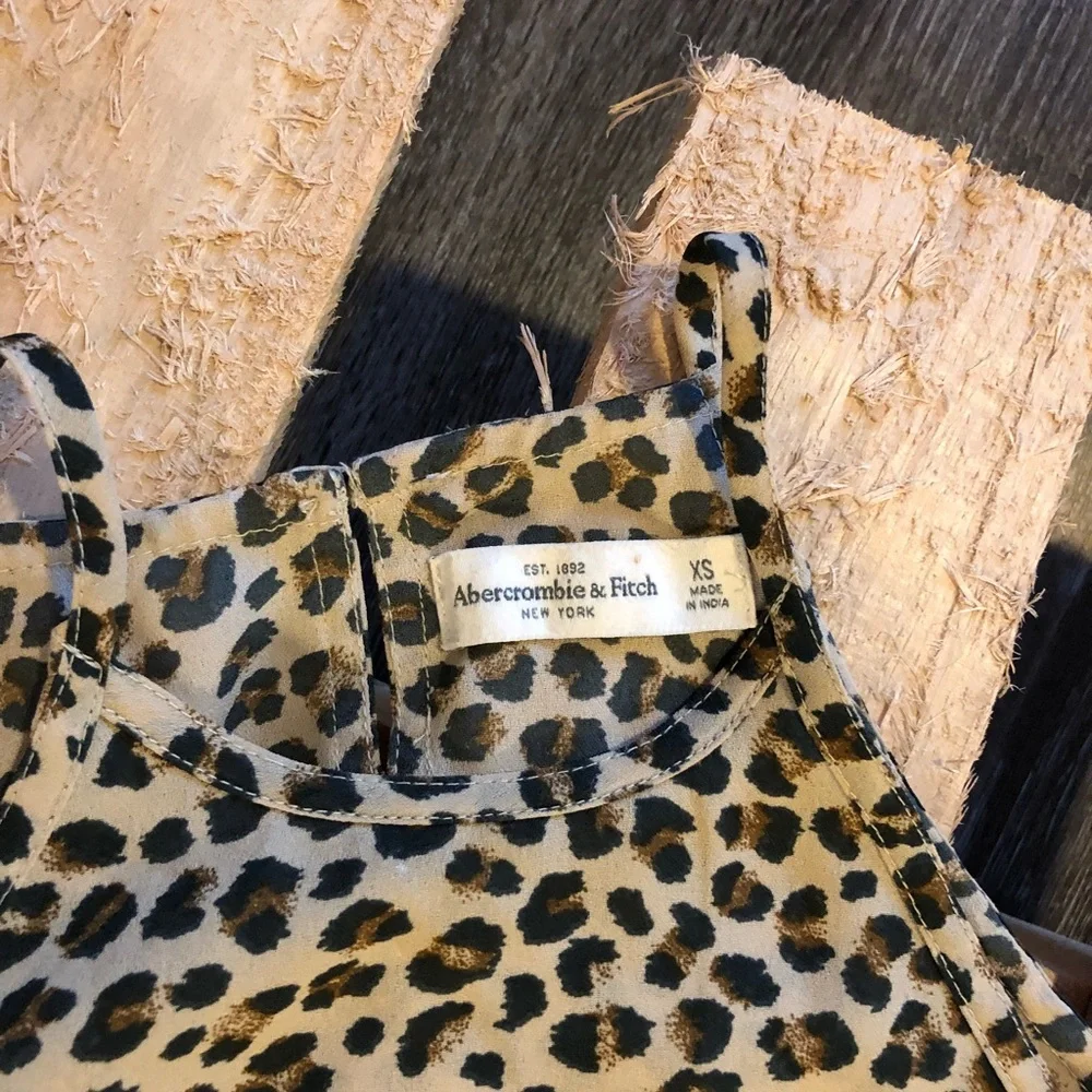 2[Abercrombie & Fitch] Leopard print, racer back. - Picture 2 of 3